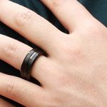 черное обручальное кольцо