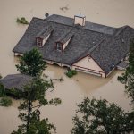 к чему снится вода в доме